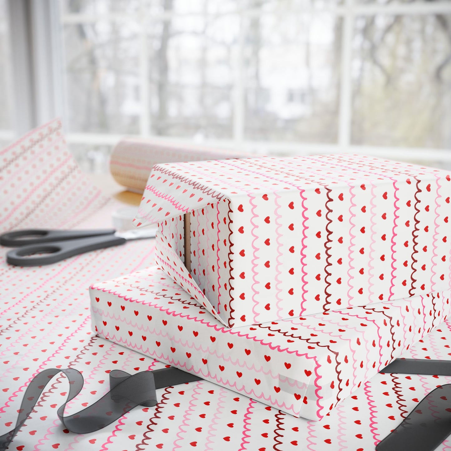 Sweetheart Scallops Wrapping Paper – White